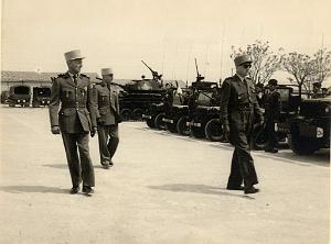 9 EME HUSSARDS  A CRAMPEL -------- (2)